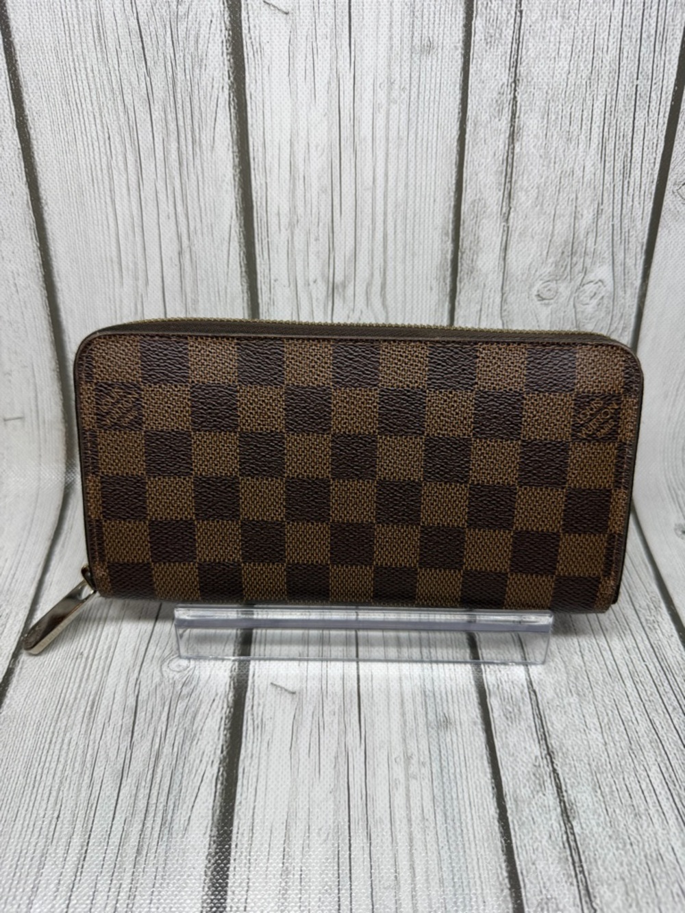 PRE LOVED AUTHENTIC Louis Vuitton Damier Ebene Zippy Wallet
